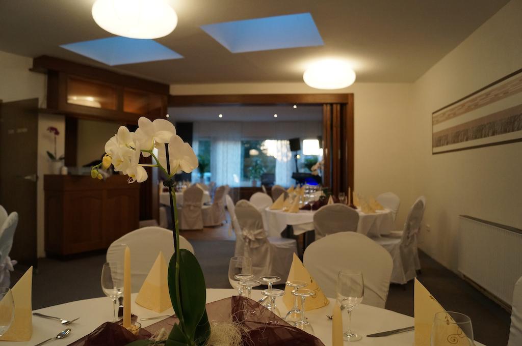 Hotel Zur Post Steimbke Екстер'єр фото